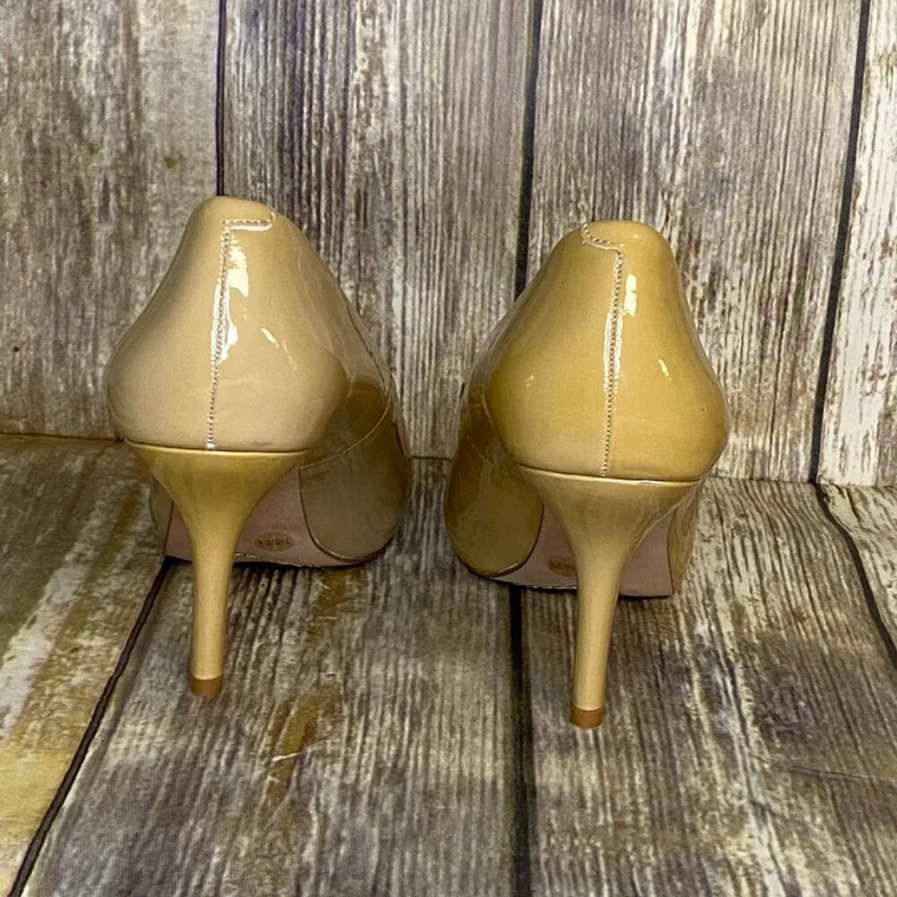 Vince Camuto 